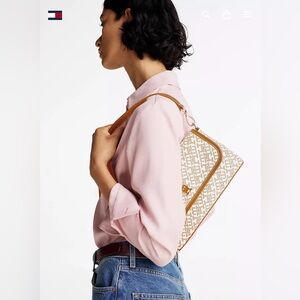 New Tommy Hilfiger Monogram Shoulder Crossbody bag.